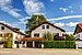 多层公寓 与 3 房间 | München-Trudering | 70481 | Außenansicht mit Garage | Thumbnail