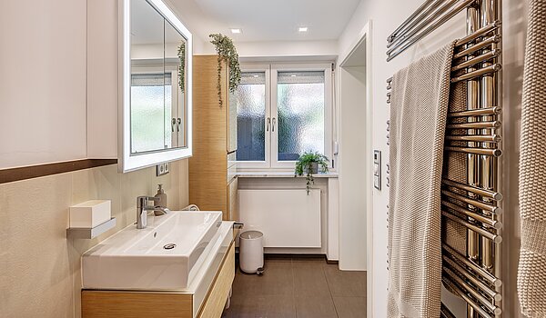 排角屋 与 3 房间 | Kreuth | 70037 | Modernes Tageslichtbad...