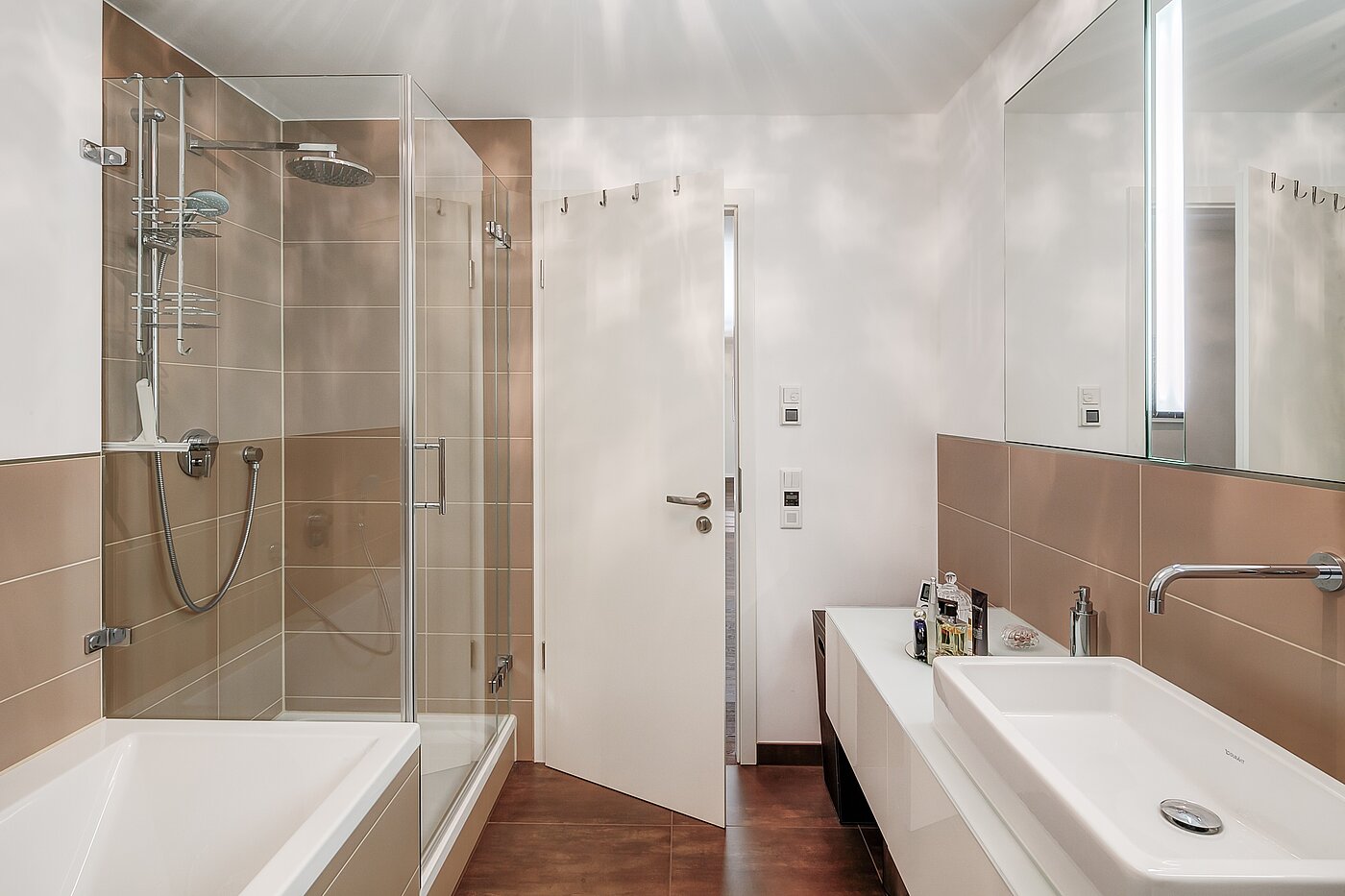 多层公寓 与 3 房间 | München-Schwabing | 1511ML1 | Badezimmer
