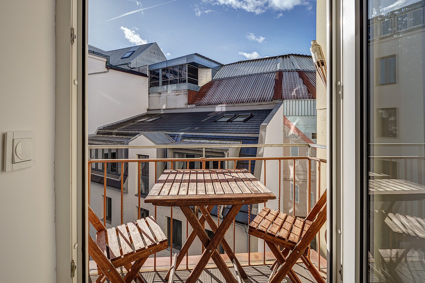 多层公寓 与 1 房间 | München-Altstadt | 2111ML04 | Sonniger Balkon
