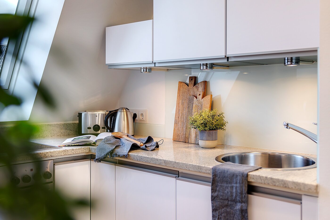 多层公寓 与 2 房间 | München-Schwabing | 2208ML2 | ...voll ausgestattet