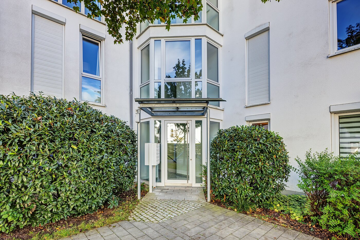 多层公寓 与 2 房间 | München-Thalkirchen | 70493 | Hauseingang
