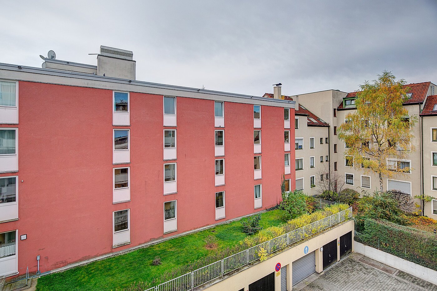 多层公寓 与 1 房间 | München-Berg am Laim | 70064 | Blick in den Innenhof