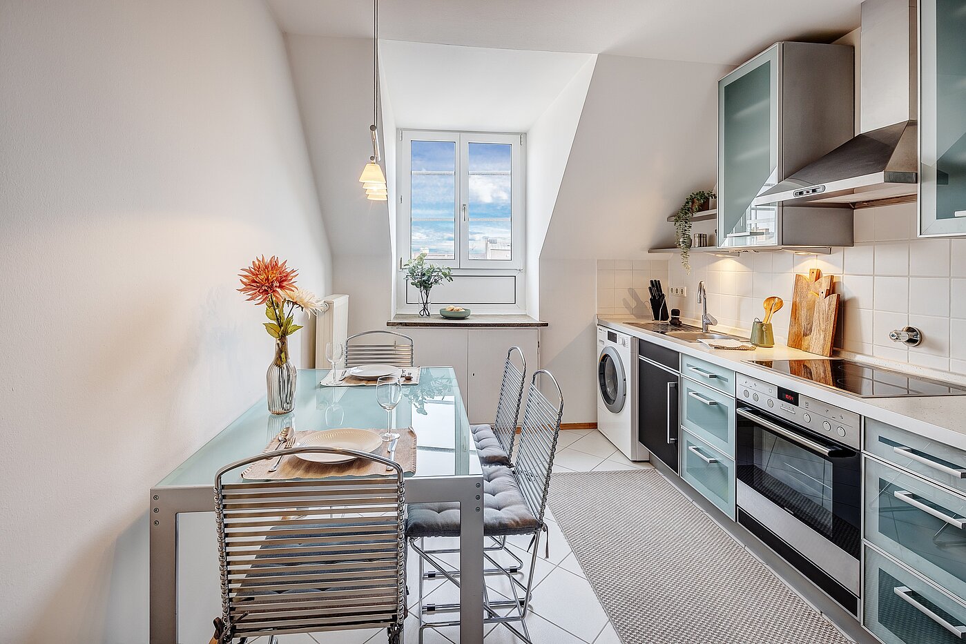 阁楼公寓 与 2 房间 | München-Au | 2209ML3 | Große Küche mit Fenster
