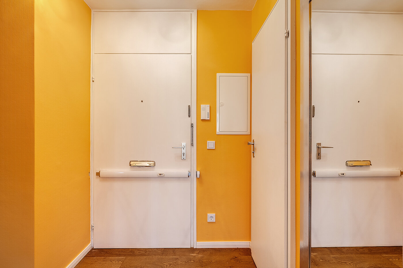 多层公寓 与 2 房间 | München-Bogenhausen | 70287 | Eingangsbereich...