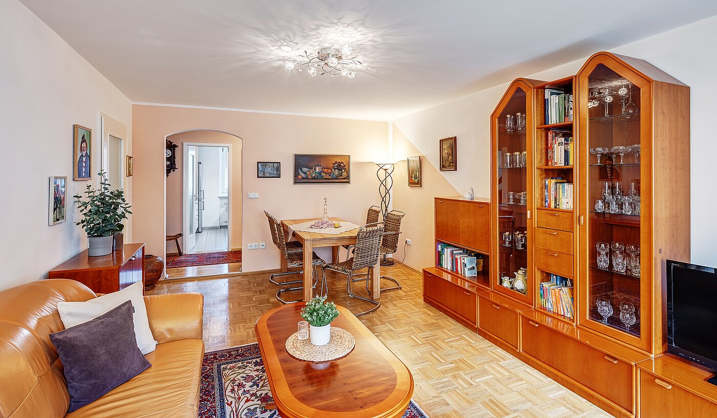 多层公寓 与 3 房间 | München-Bogenhausen | 2112ML3 | und Essen