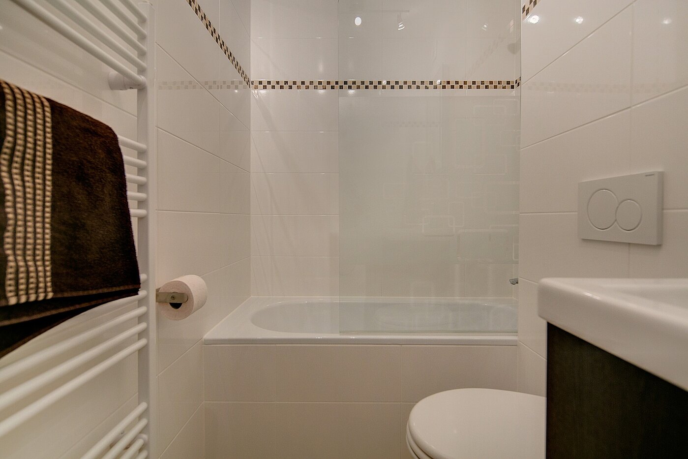 多层公寓 与 1 房间 | München-Berg am Laim | 2209ML2 | ...mit Badewanne
