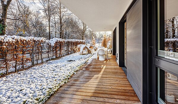 一楼公寓 与 3 房间 | 70309 | Umlaufende Terrasse im Winter...