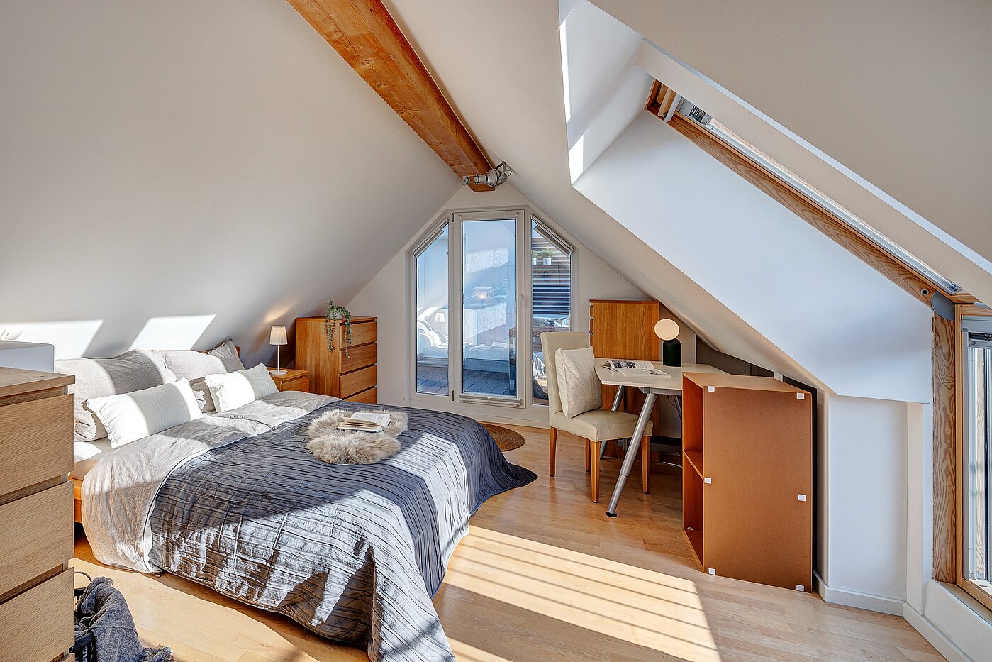 复式公寓 与 2.5 房间 | München-Ludwigsvorstadt | 2111ML5 | ...zum Schlafzimmer und...