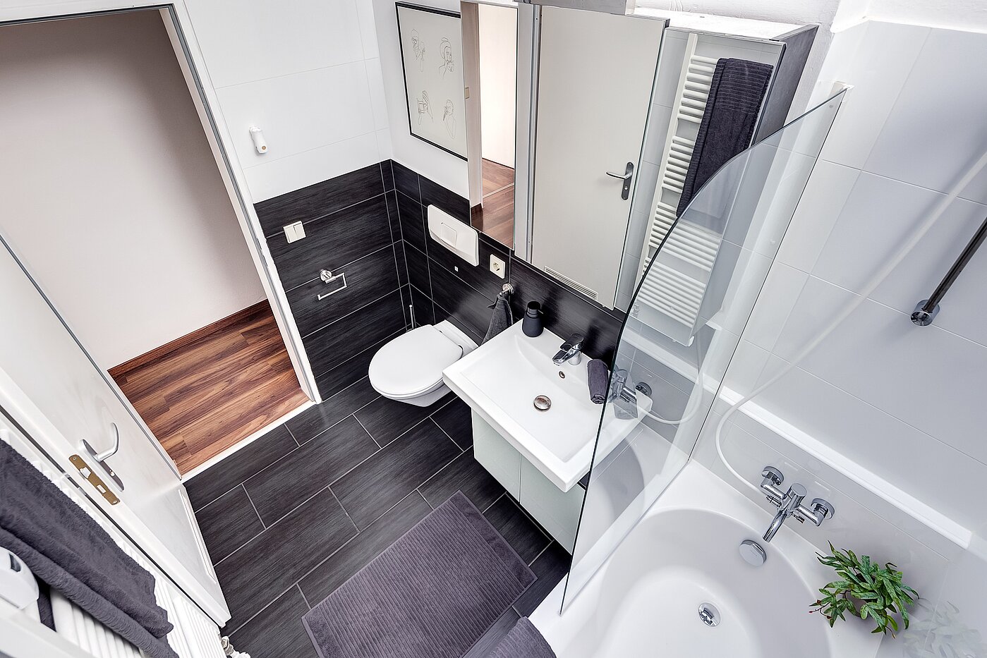 多层公寓 与 2 房间 | München-Untermenzing | 70177 | ...und Dachfenster