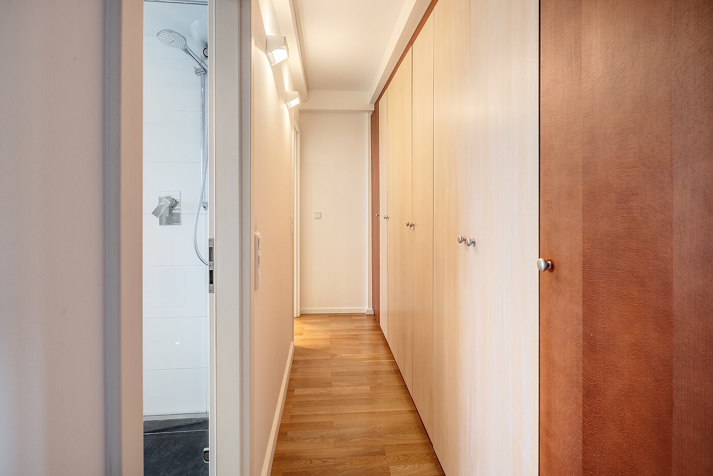 多层公寓 与 5 房间 | München-Neuhausen | 70140 | Hochwertige Einbauten