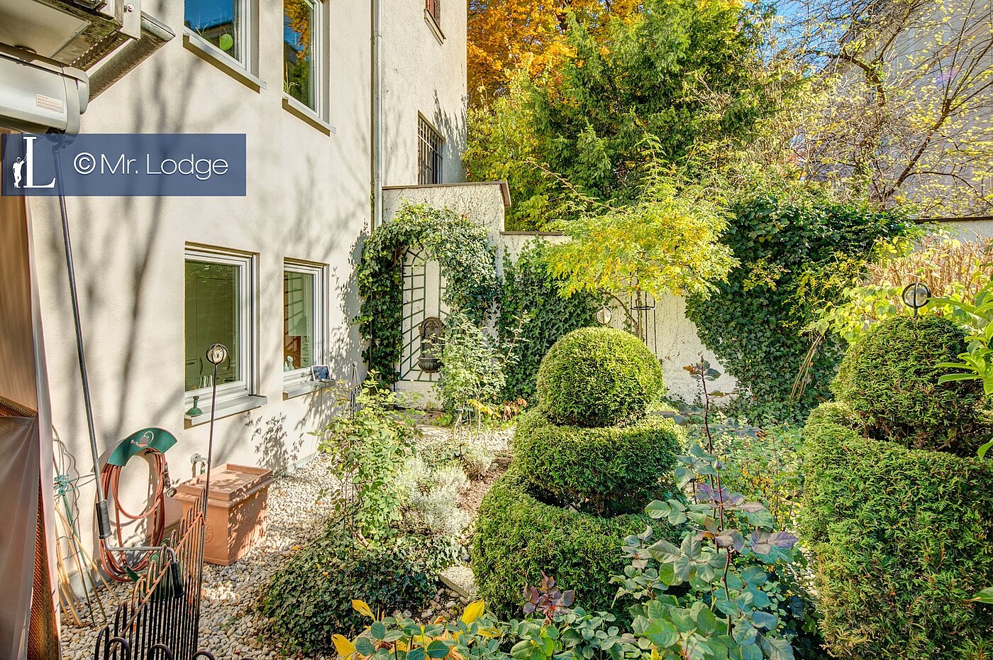多层公寓 与 2 房间 | München-Schwabing | 1605ML1 | liebevoll gepflegter Garten