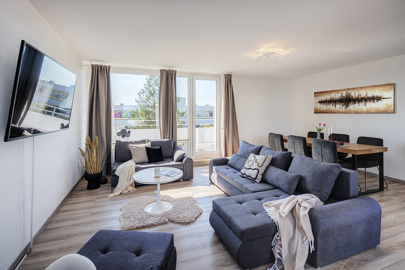 露台公寓 与 3.5 房间 | München-Berg am Laim | 123456 | Wohnbereich