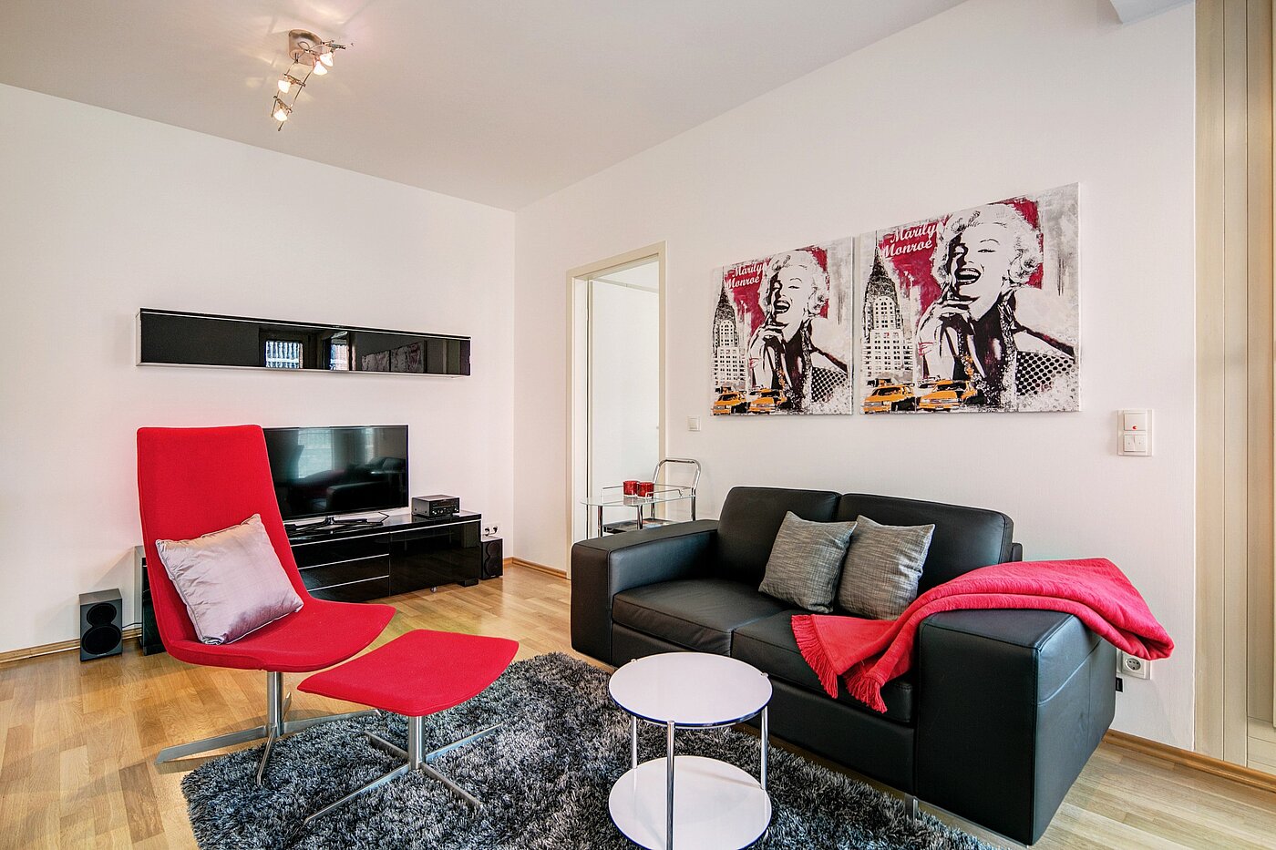 多层公寓 与 1.5 房间 | München-Schwabing | 70392 | Wohnbereich