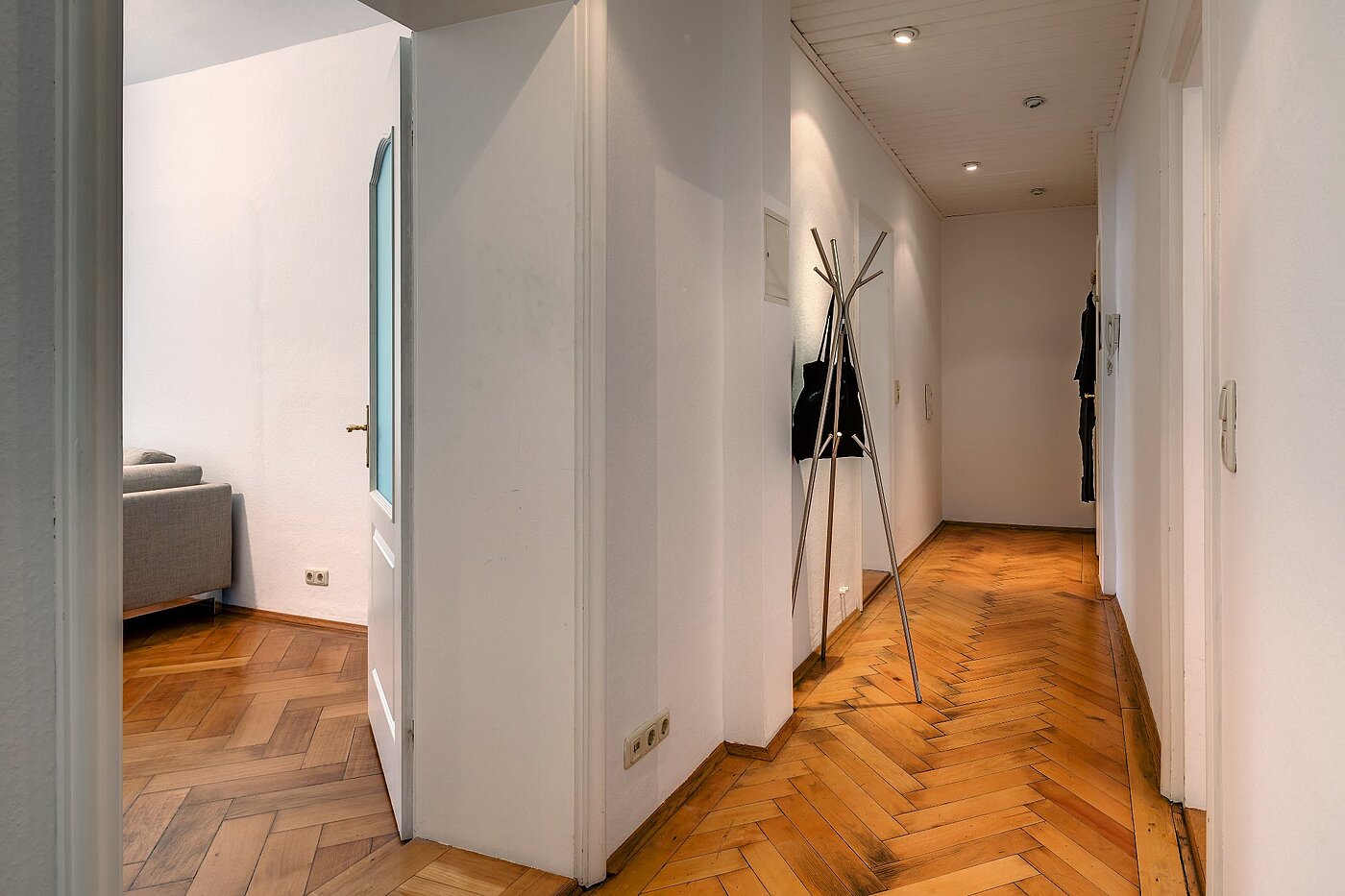 多层公寓 与 3.5 房间 | München-Haidhausen | 1803ML1 | geräumiger Flur