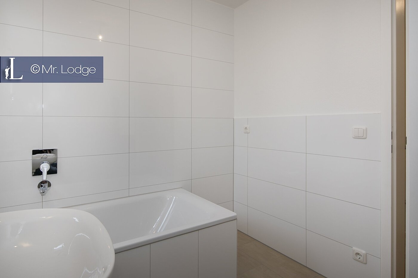 多层公寓 与 5 房间 | 1702ML3 | Bad mit WM-Anschluß