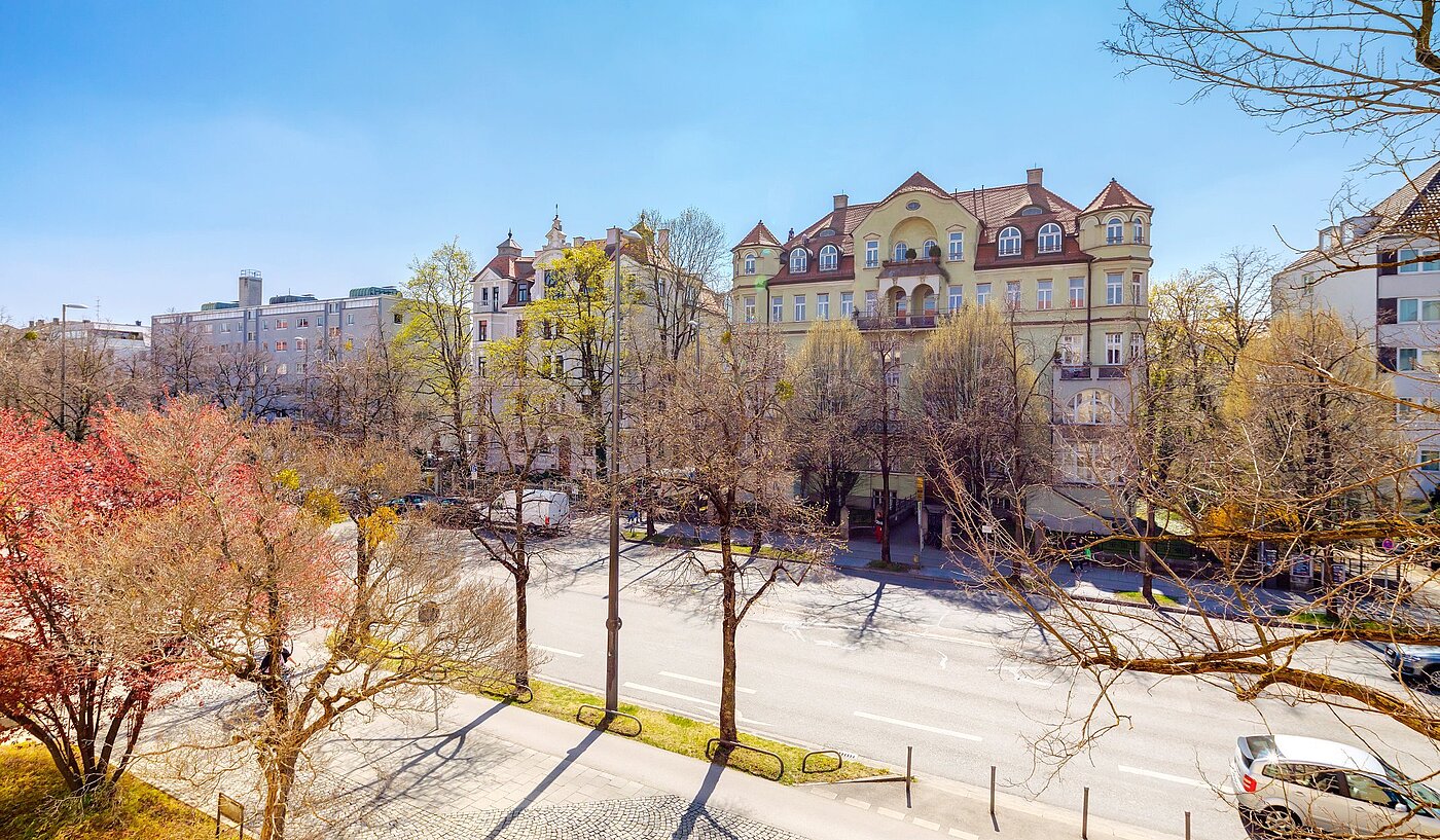 多层公寓 与 2 房间 | München-Neuhausen | 2003ML5 | Blick auf die Nymphenburger