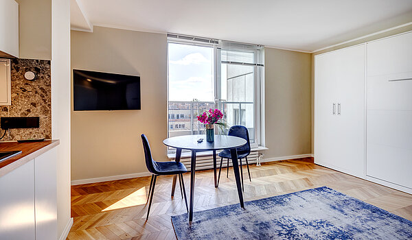 公寓 与 1 房间 | München-Schwabing | 70376 | Essbereich mit Ausblick