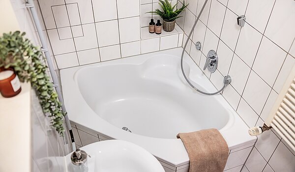 多层公寓 与 1.5 房间 | München-Neuhausen | 70473 | ...Bad