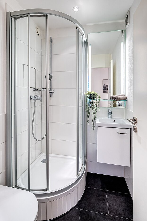 多层公寓 与 3.5 房间 | München-Bogenhausen | 70267 | ...Dusche