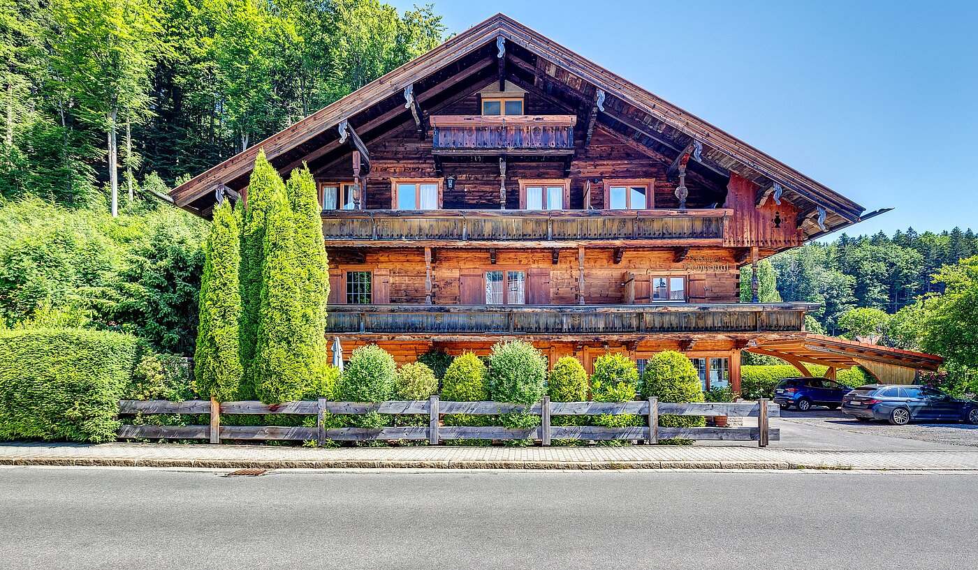 阁楼公寓 与 2 房间 | Bad Wiessee | 70017 | Hausansicht