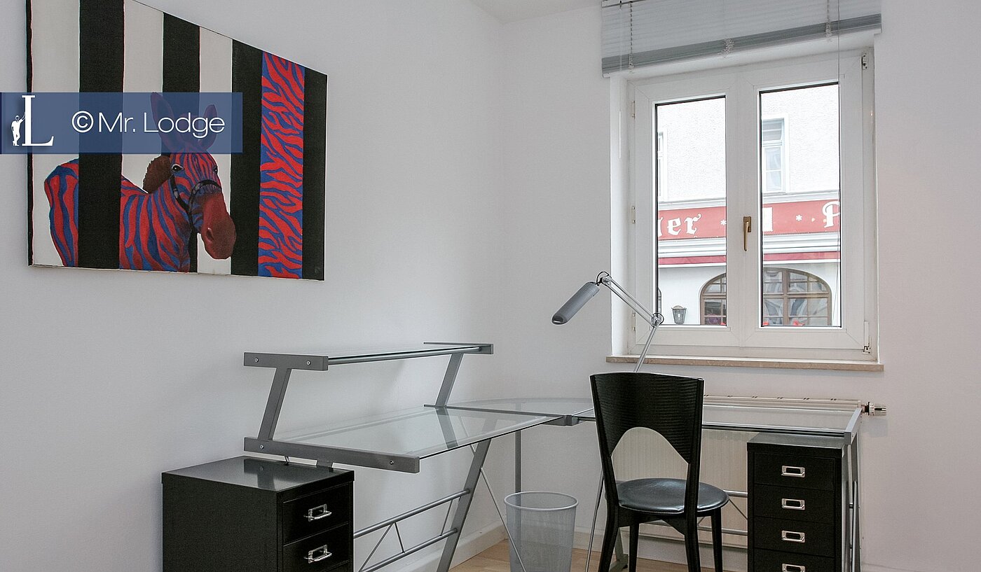 多层公寓 与 2 房间 | München-Isarvorstadt | 1709ML2 | Schreibtisch, Schlafzimmer