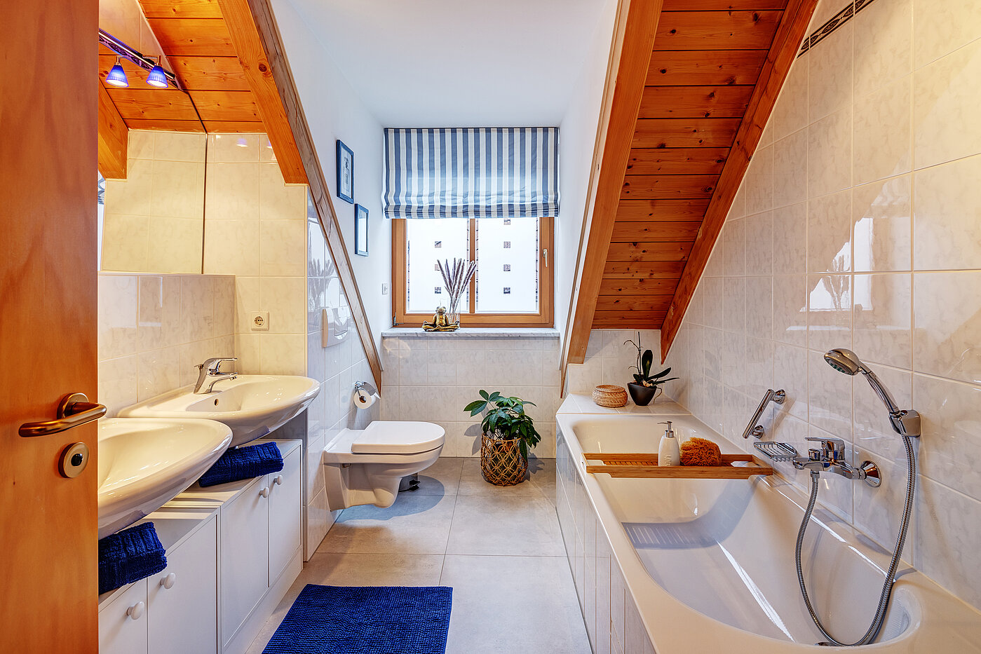复式公寓 与 3.5 房间 | München-Trudering | 70391 | Badezimmer...
