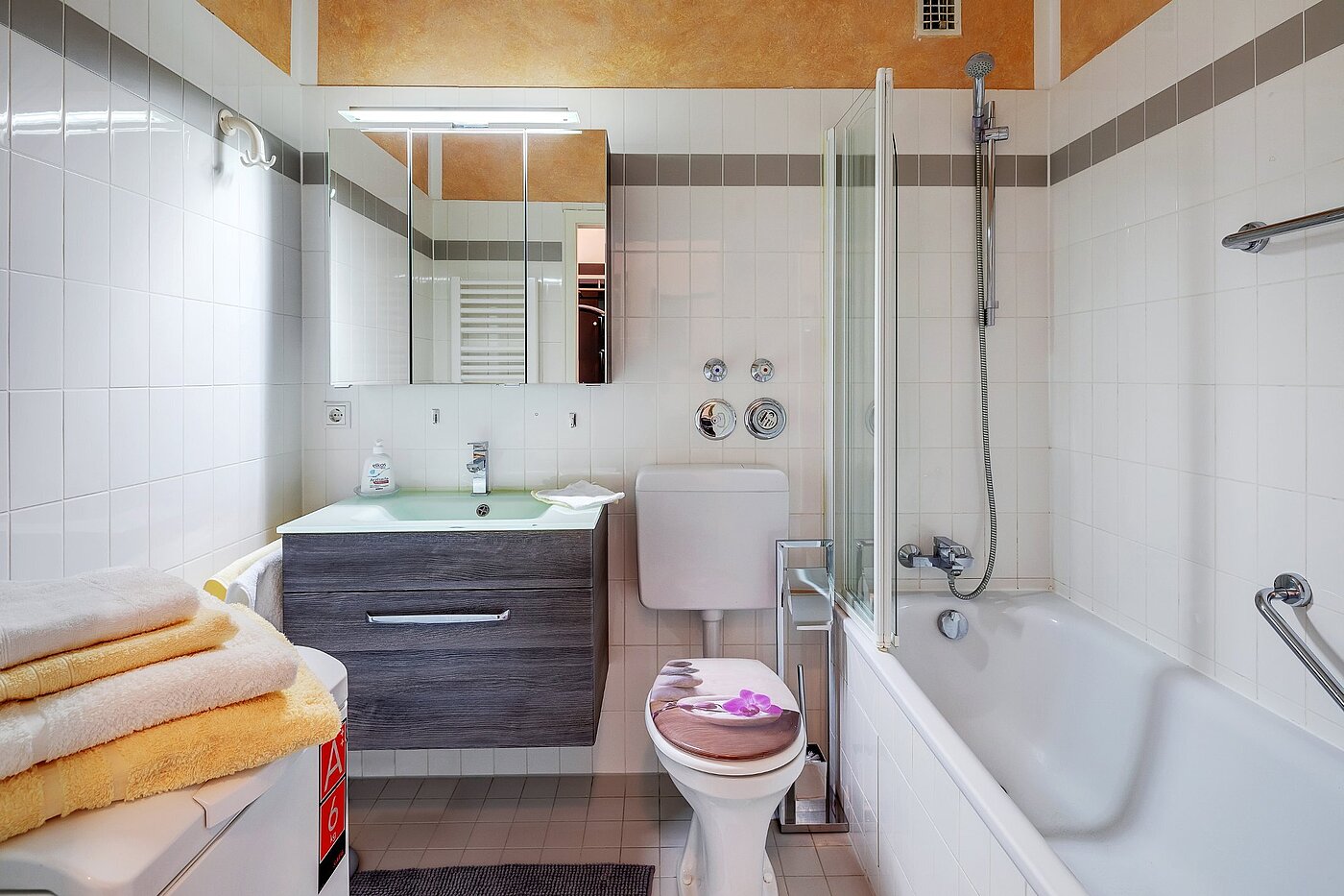 多层公寓 与 2 房间 | München-Aubing | 2104ML1 | Geschmackvolles Bad...