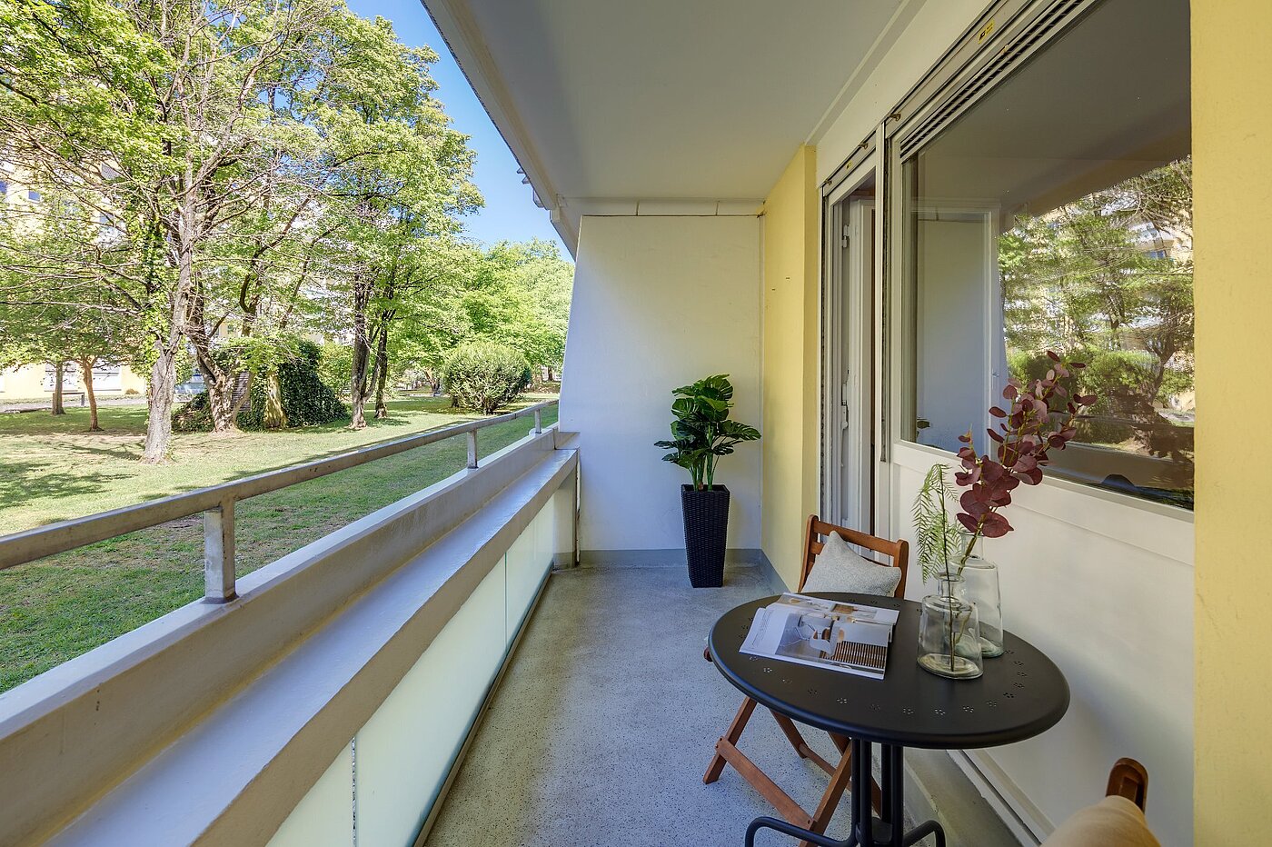 多层公寓 与 3 房间 | München-Neuhausen | 1803D7 | Gemütlicher Balkon