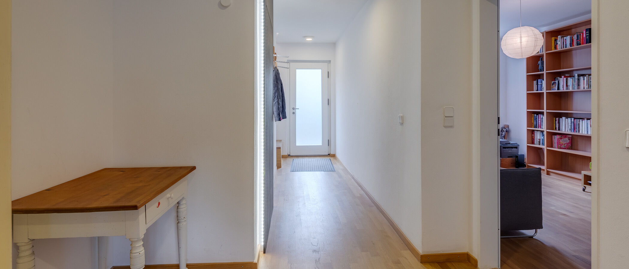 半独立式住宅 München Harlaching 01 门厅 11748