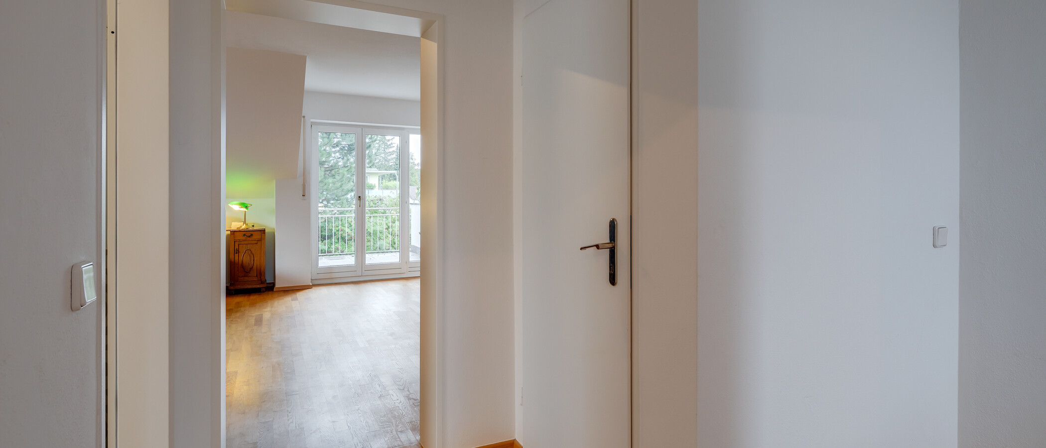 半独立式住宅 München Harlaching 07 门厅 11748