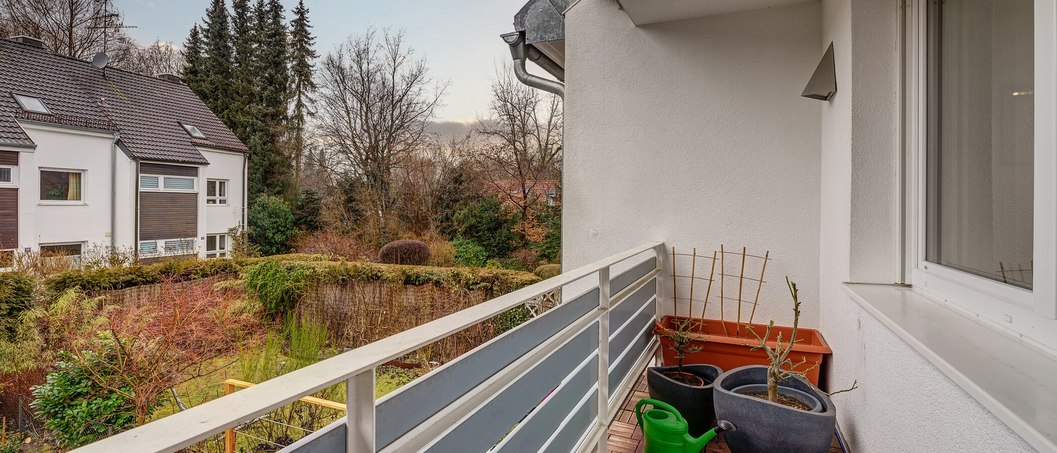 联排中间别墅 Baldham Vaterstetten 02 阳台 12473