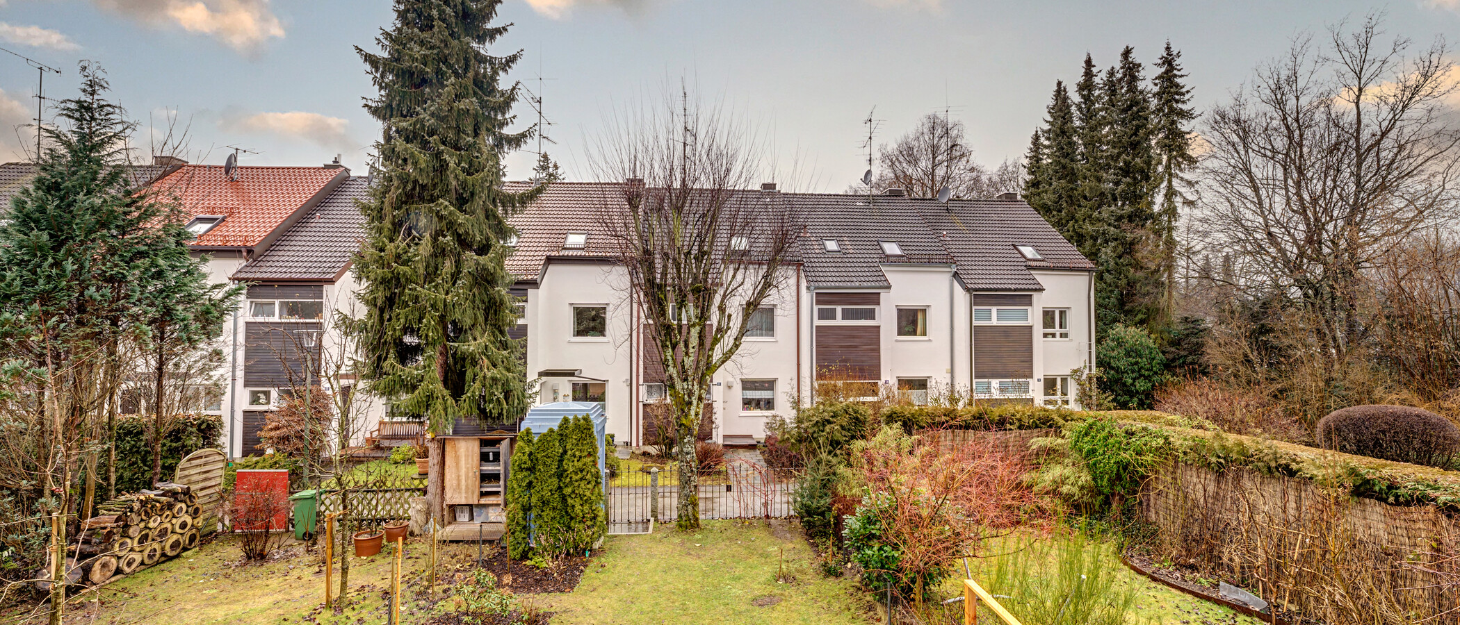 联排中间别墅 Baldham Vaterstetten 01 景观 12473