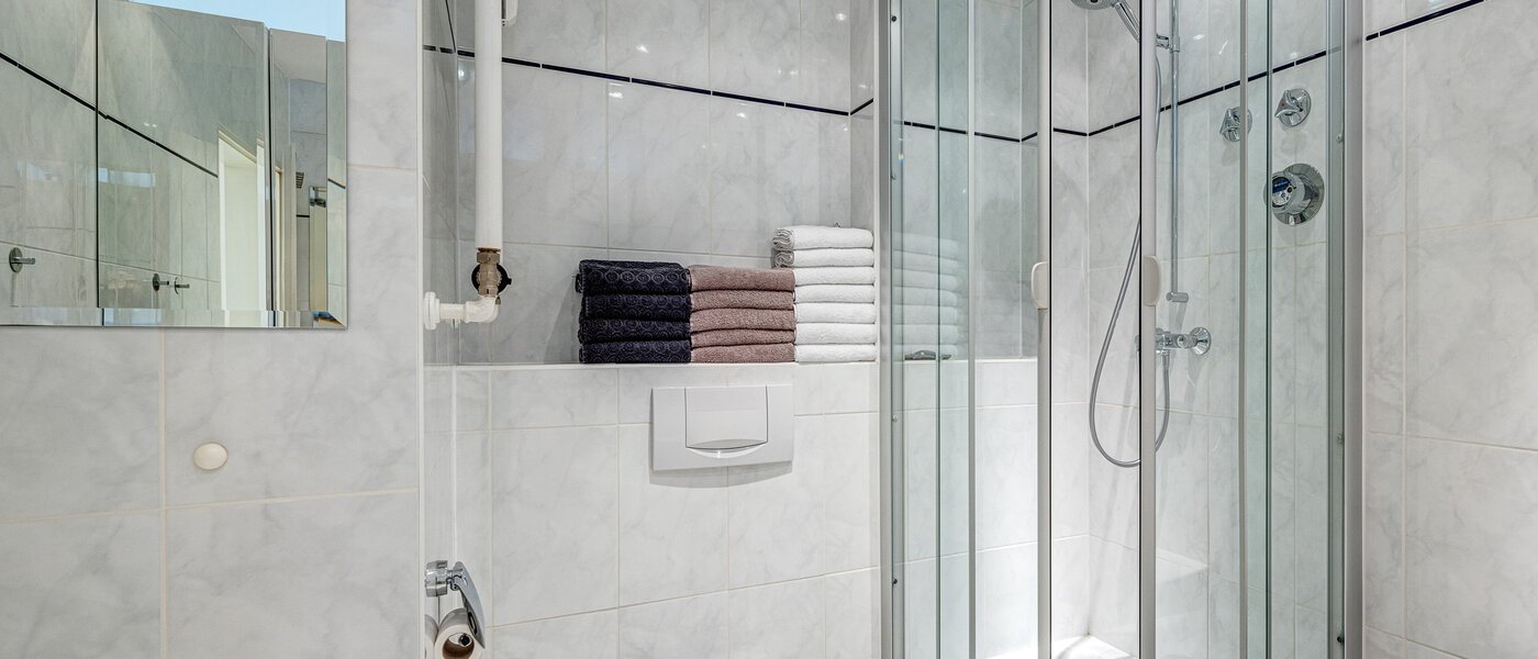 屋顶露台公寓 München Moosach 04 卫生间 13292