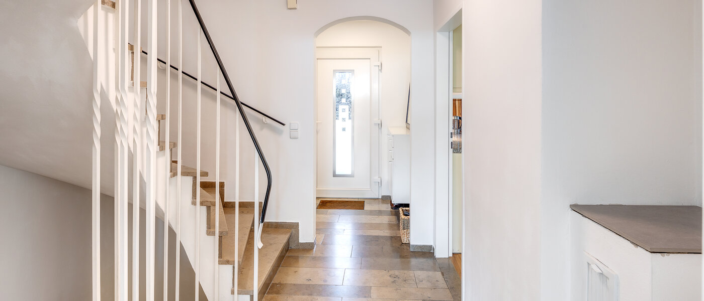 联排角落别墅 Eichenau 01 门厅 13696