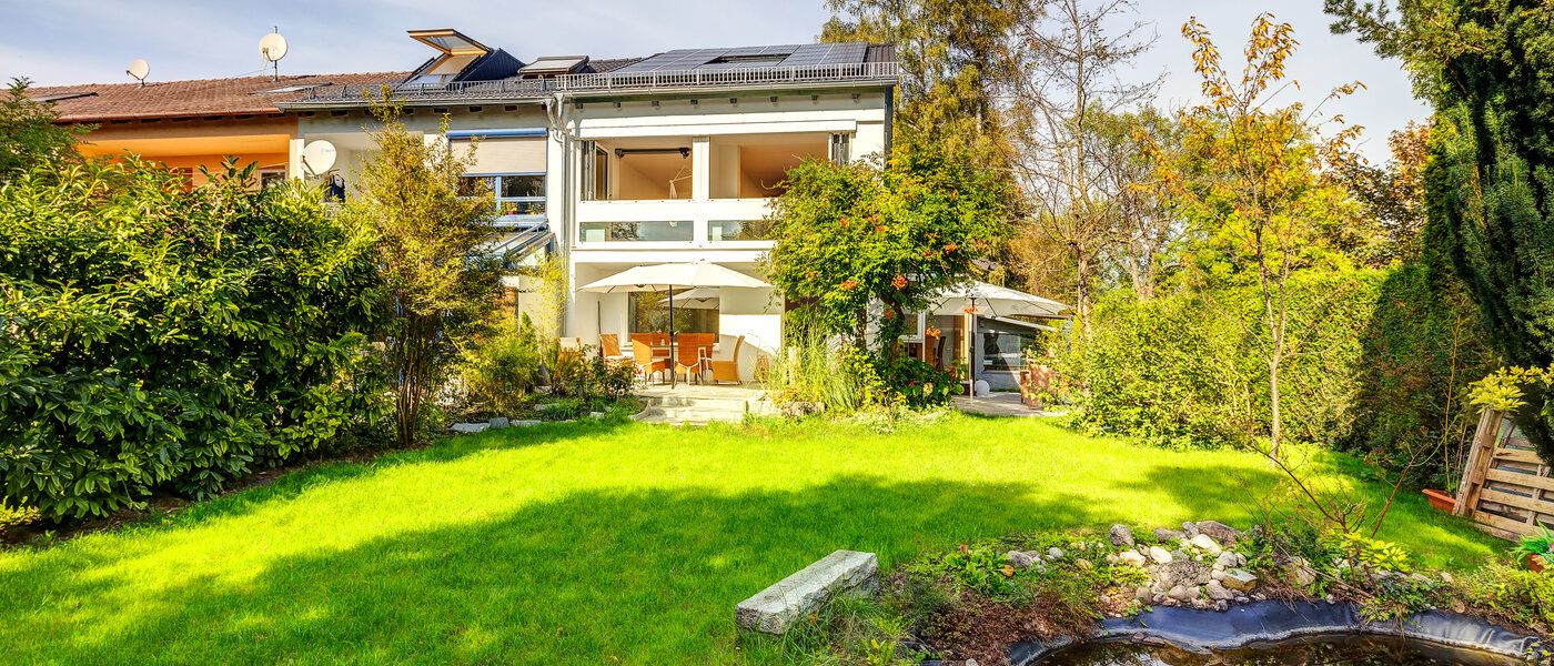 联排角落别墅 Eichenau 03 花园 13696