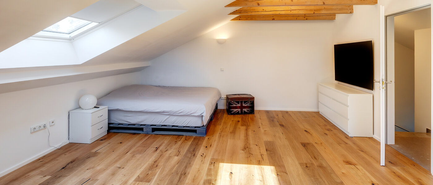 联排角落别墅 Eichenau 01 第三卧室 13696