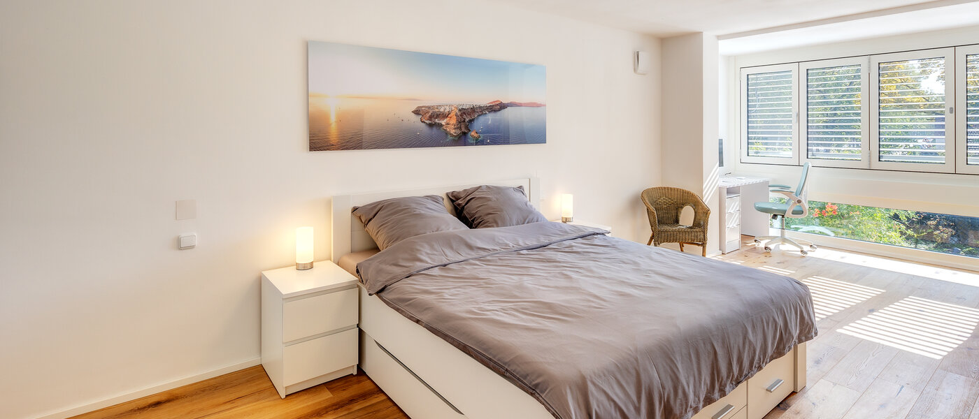 联排角落别墅 Eichenau 01 第一卧室 13696