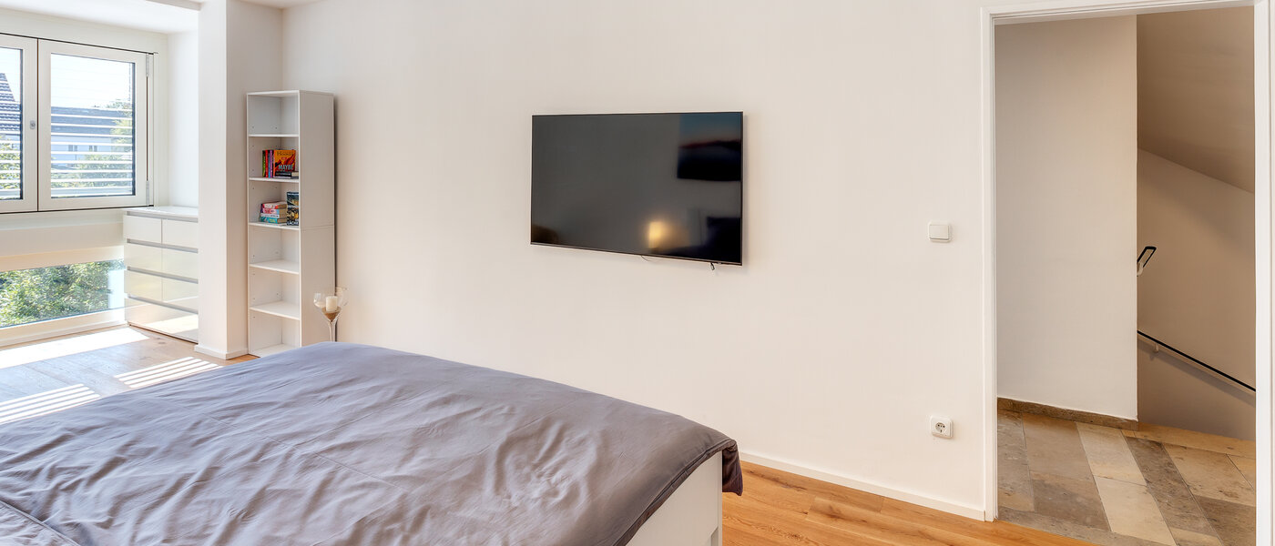 联排角落别墅 Eichenau 04 第一卧室 13696