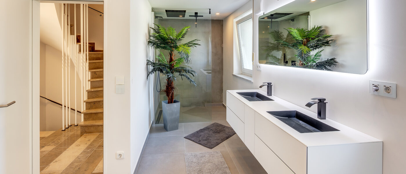 联排角落别墅 Eichenau 01 第一卫生间 13696