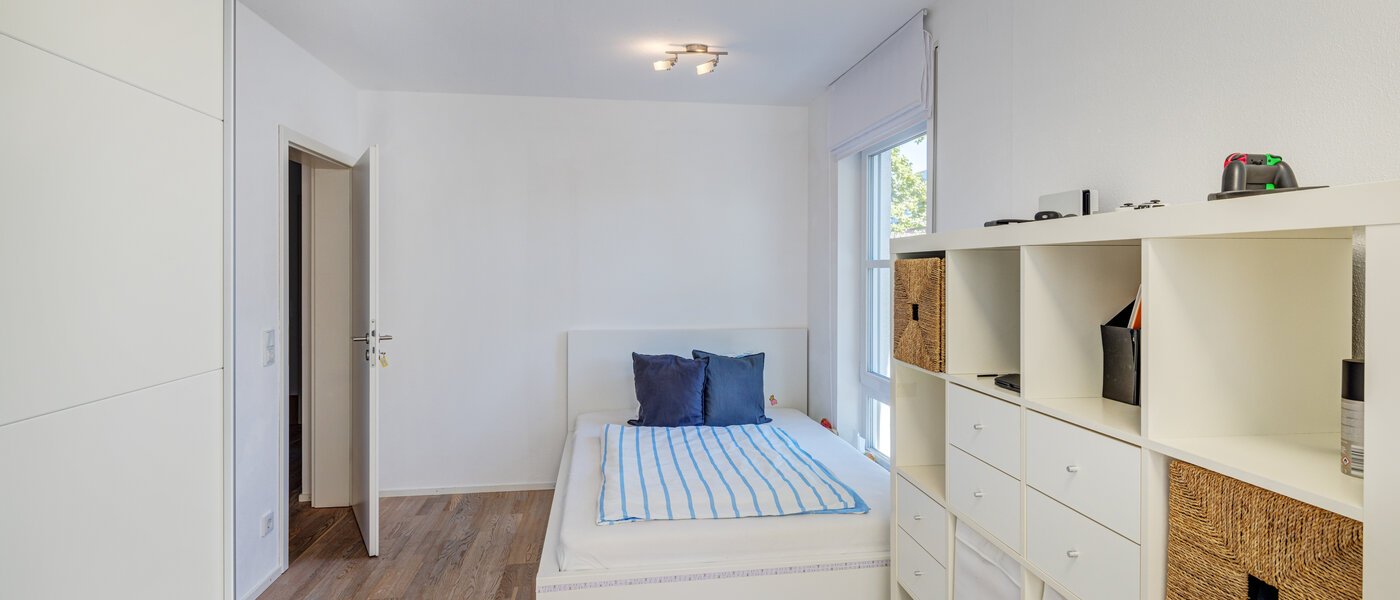 半独立式住宅 Ottobrunn 01 第二卧室 14180