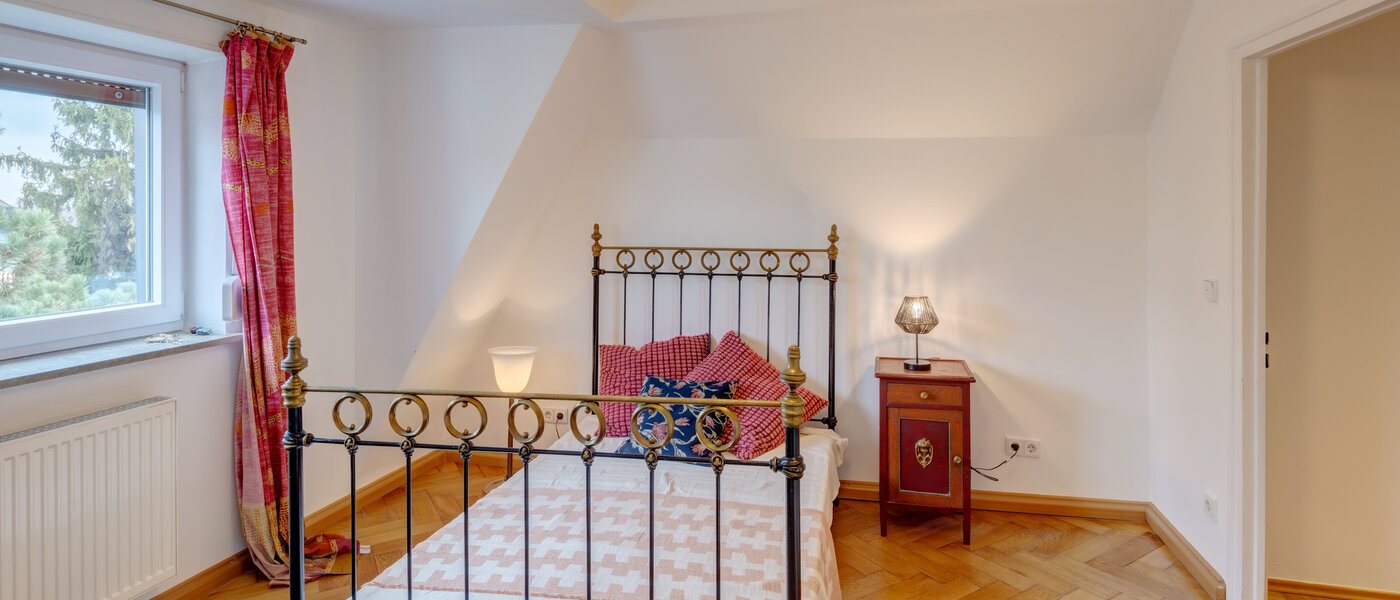 独户住宅 München Daglfing 04 第二卧室 14387