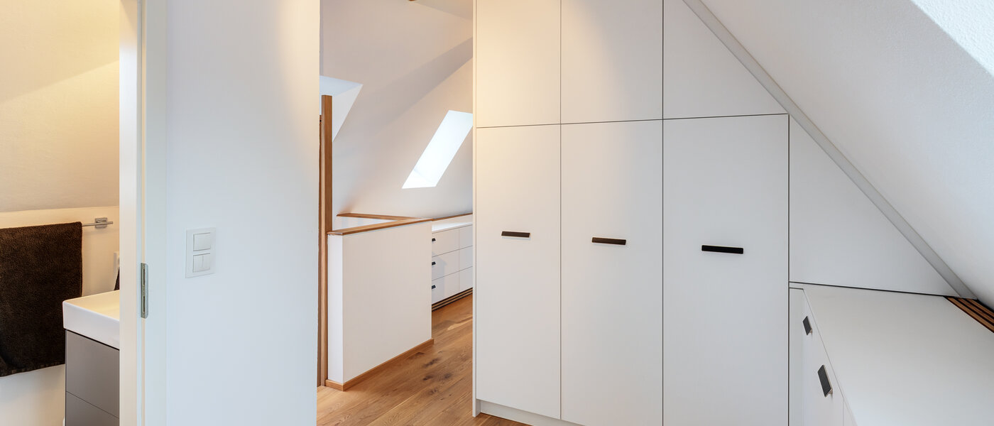 独户住宅 München Obermenzing 05 第一卧室 14582