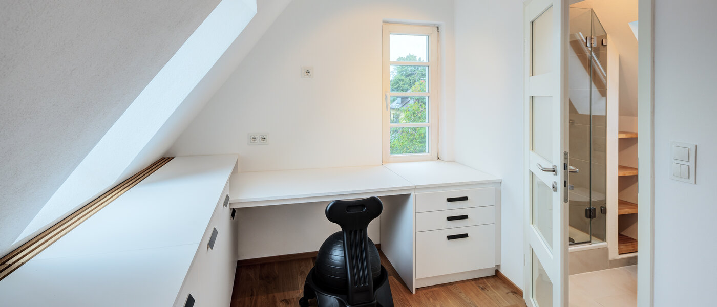 独户住宅 München Obermenzing 07 第一卧室 14582