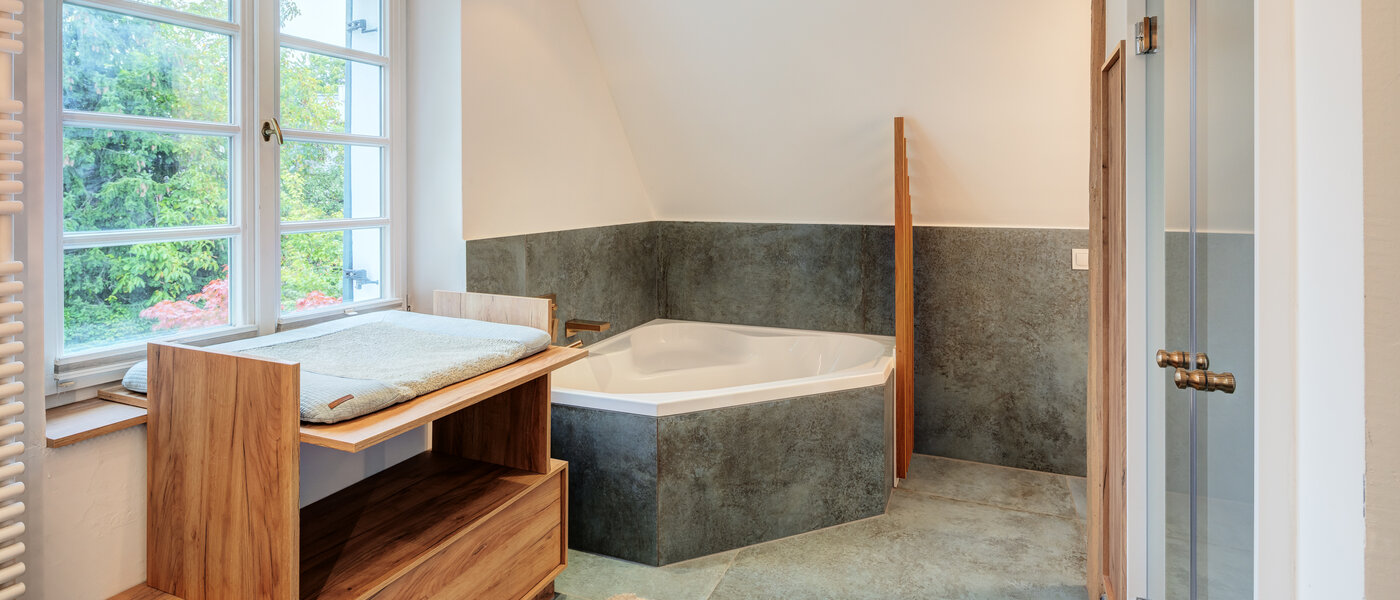 独户住宅 München Obermenzing 04 第一卫生间 14582