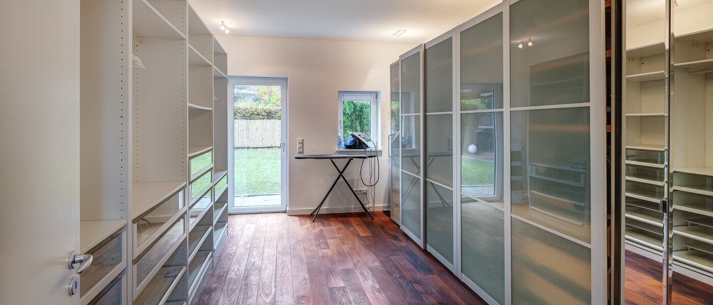 房子 Vaterstetten 03 步入式衣橱 14635