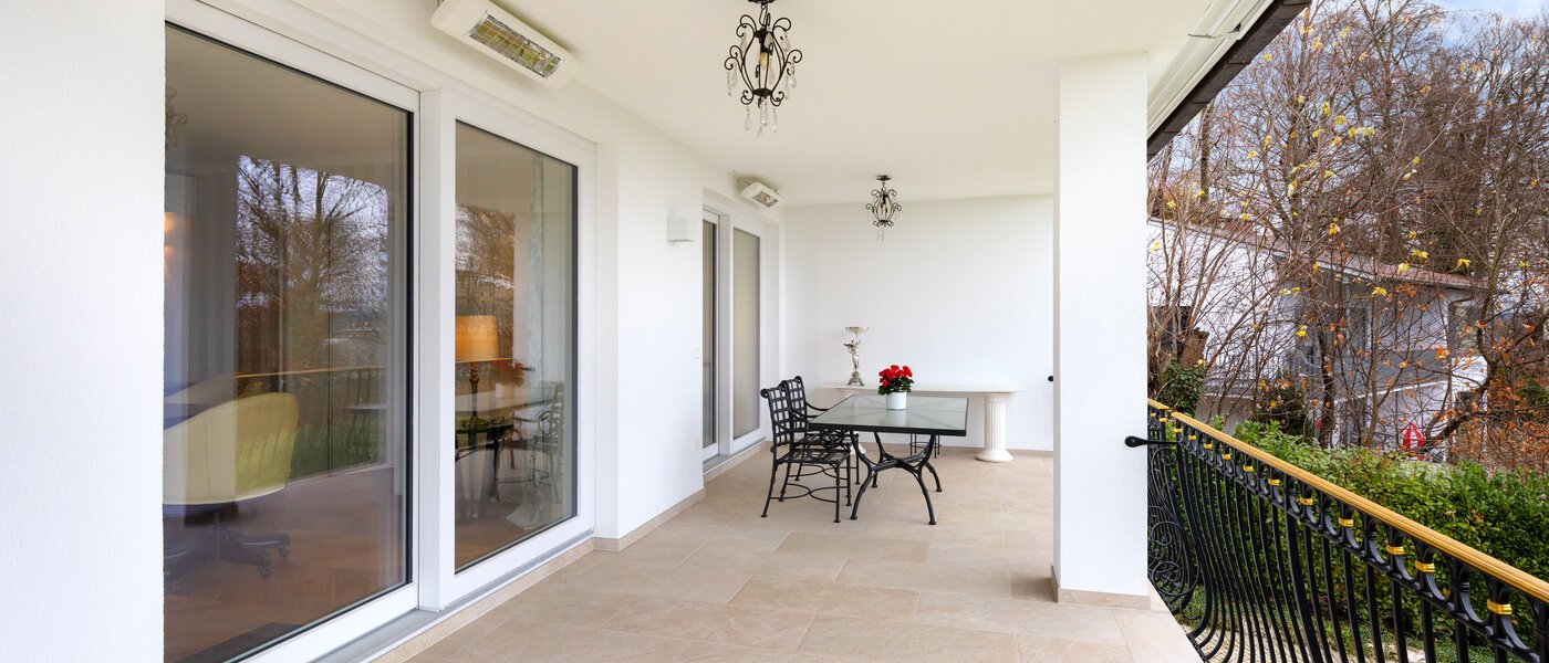 豪华别墅 Starnberg 02 半封闭式阳台 14680