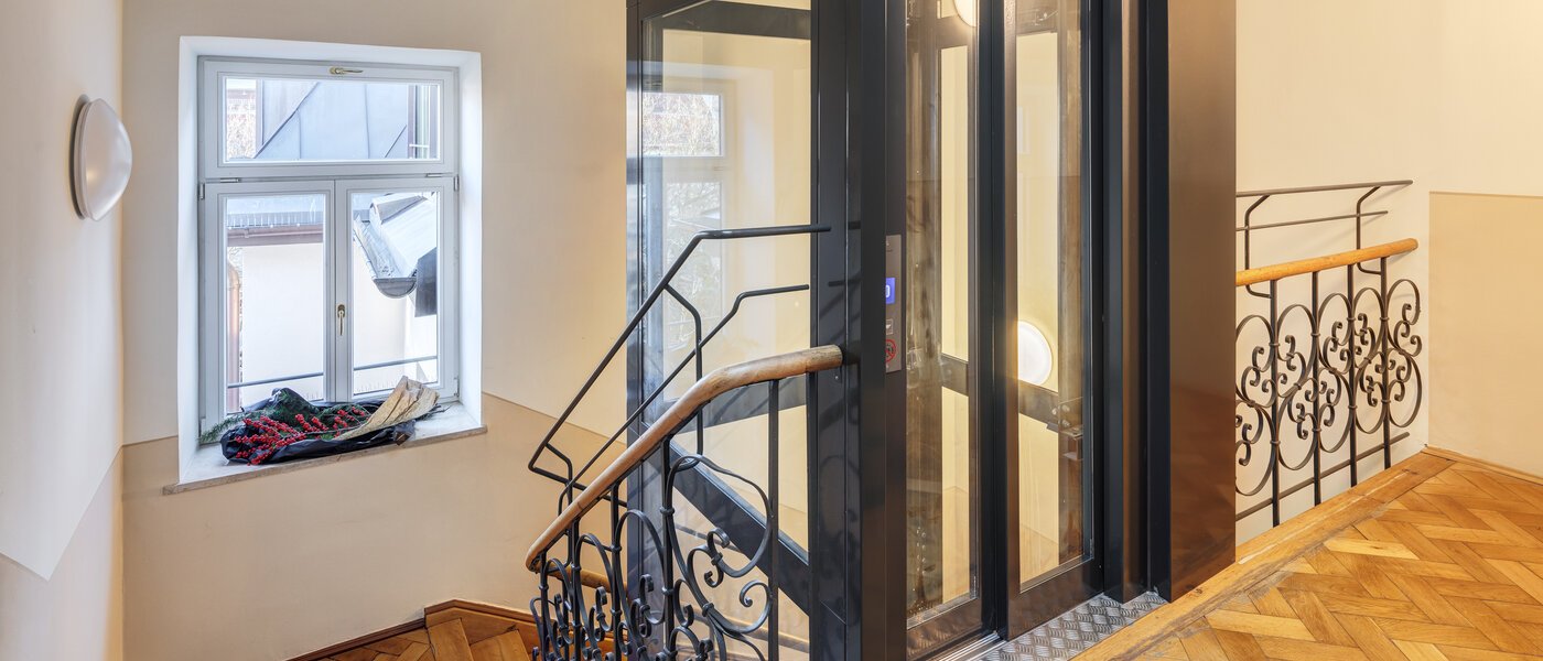 阁楼公寓 München Neuhausen 01 楼梯 14709