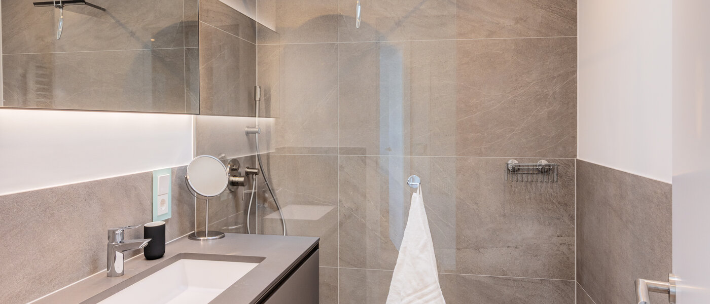 屋顶露台公寓 München Nymphenburg 01 第一卫生间 14775