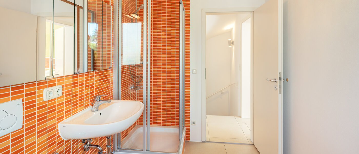 联排别墅 München Westpark 03 第一卫生间 5296